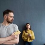 Почему мужчины "сливаются" после общения с женщиной: три откровенных признания
