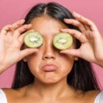 Прыщ на глазном яблоке: причины и лечение