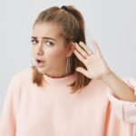 Пульсирующий шум в ушах: причины и лечение