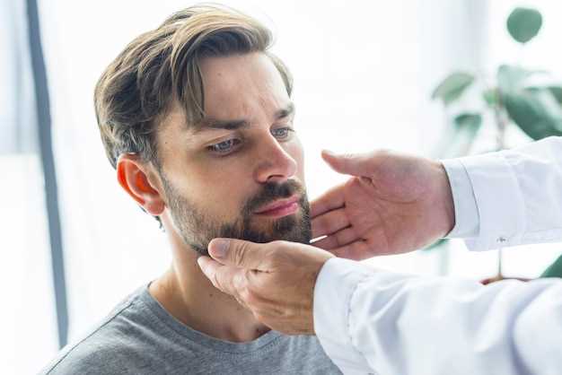 Симптомы трещин за ухом